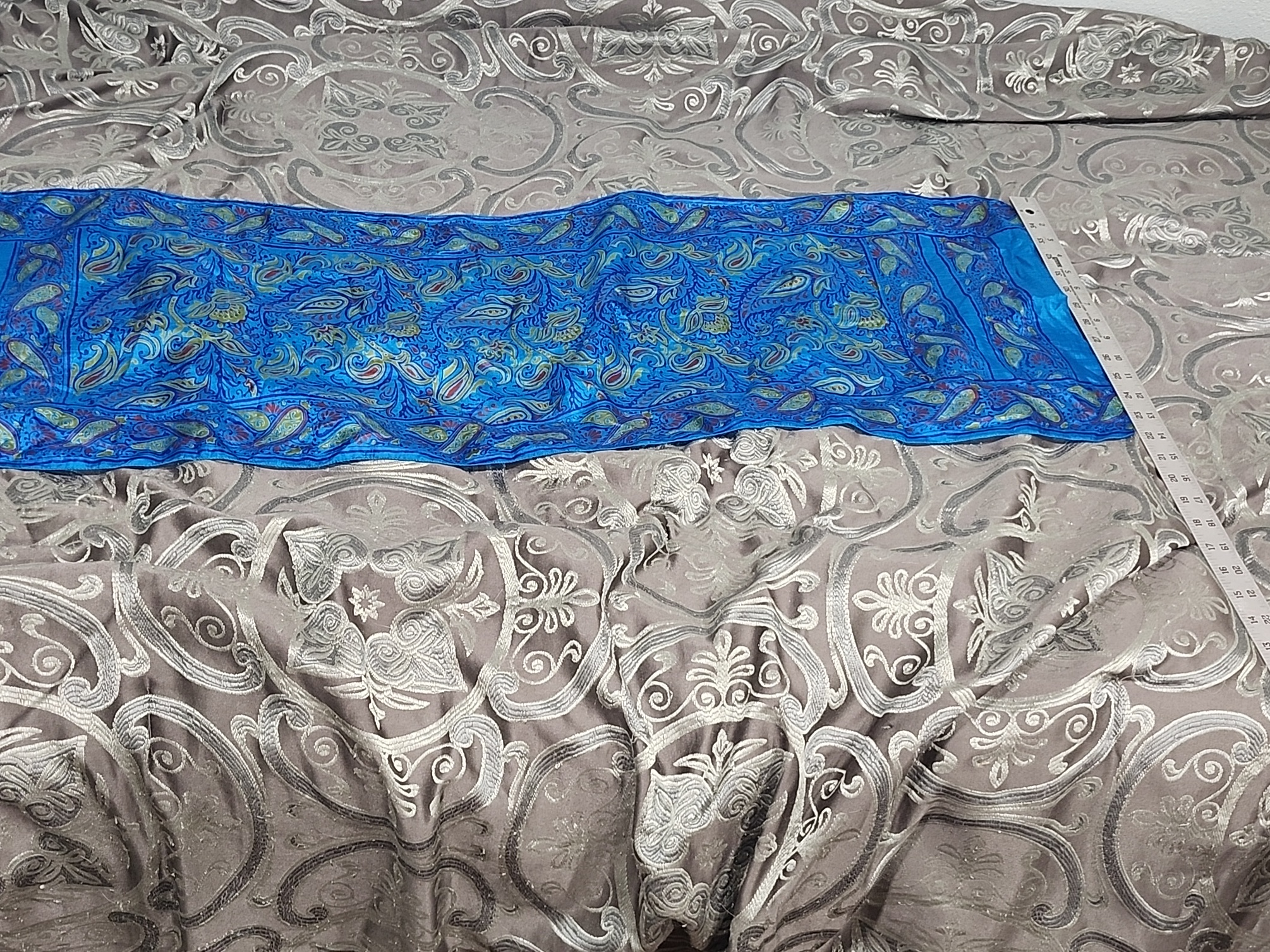 100 Pure Silk Hand Woven Royal Blue Green Paisly Scarf